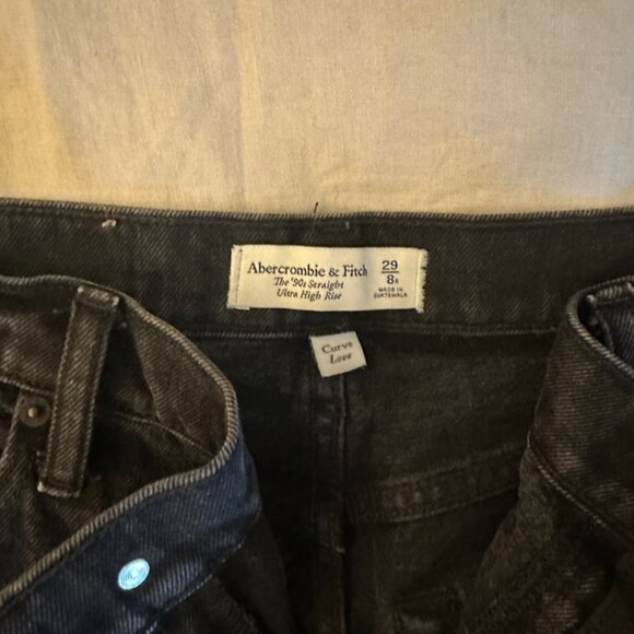 Abercrombie & Fitch Curve Love Ultra High Rise 90s Straight Jean (Black) (29/8R) - Picture 2 of 4